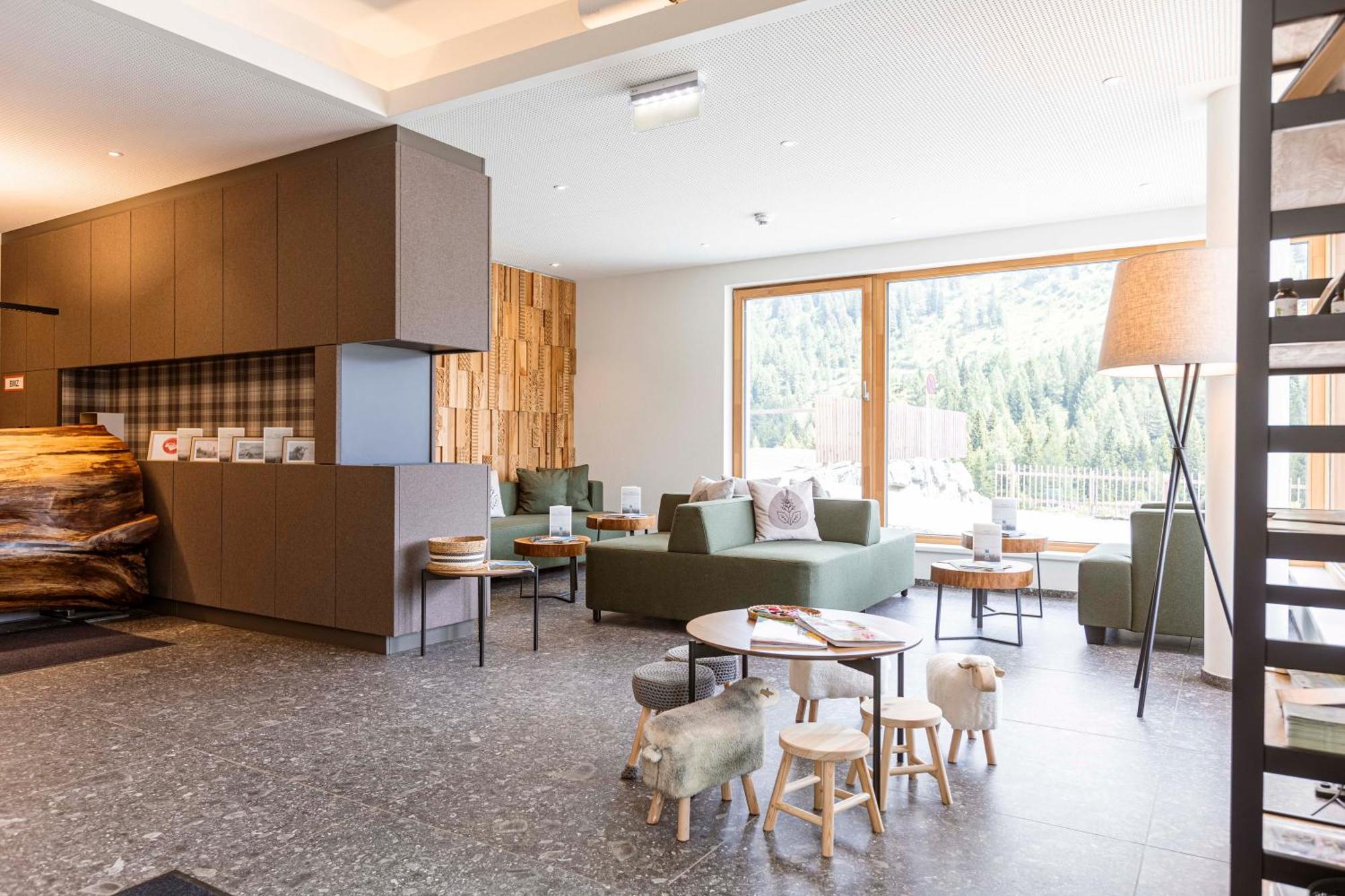 Almresort Sonnenalpe Nassfeld By Alps Resorts Exterior foto